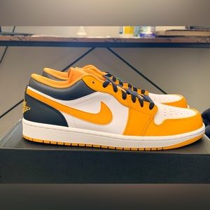 Air Jordan 1 low mens size 11